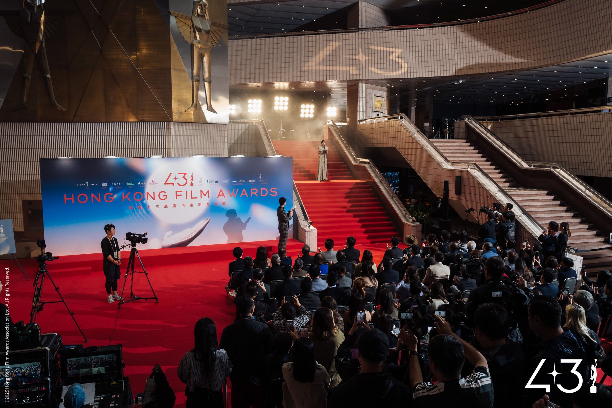 Wireless DMX Module Debuts at The 43rd Hong Kong Film Awards